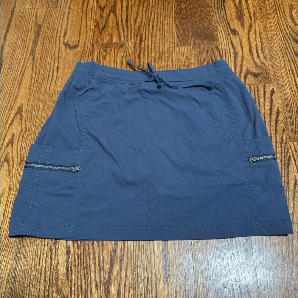 Te Verde Blue Skort with Zipper pockets, size medium - Picture 1 of 6